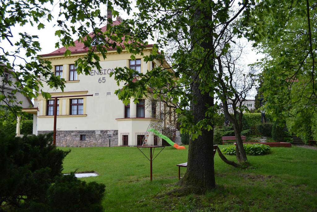 Pension65 Полице-над-Метуї Екстер'єр фото